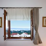 4 Bedroom Beautiful In Mravinci *
