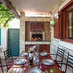 4 Bedroom Beautiful In Mravinci *