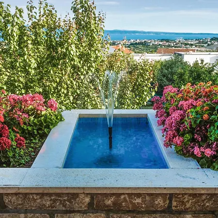4 Bedroom Beautiful In Mravinci * Mravince