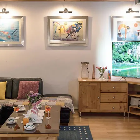 4 Bedroom Beautiful In Mravinci Holiday home Mravince